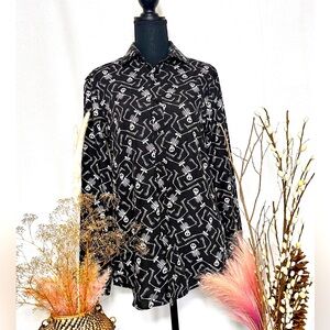 Halloween must have long sleeves